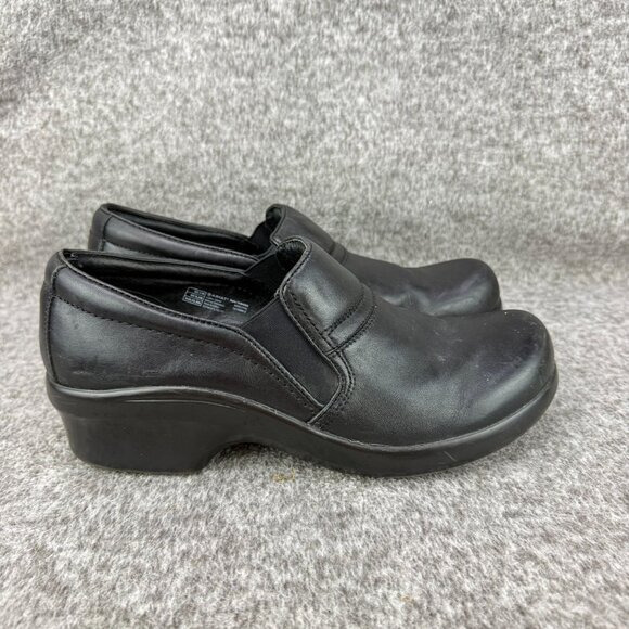 ✅ Womens 11B Ariat Sutter Black Leather Slip-On Clogs Heeled Comfort Work/Chore - Picture 1 of 12